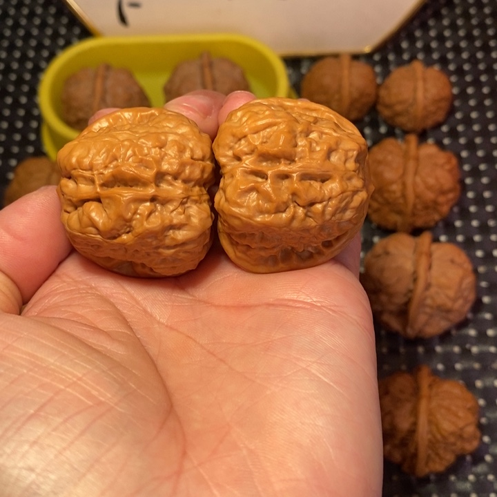 榊***.把件文玩核桃肌肉蛙