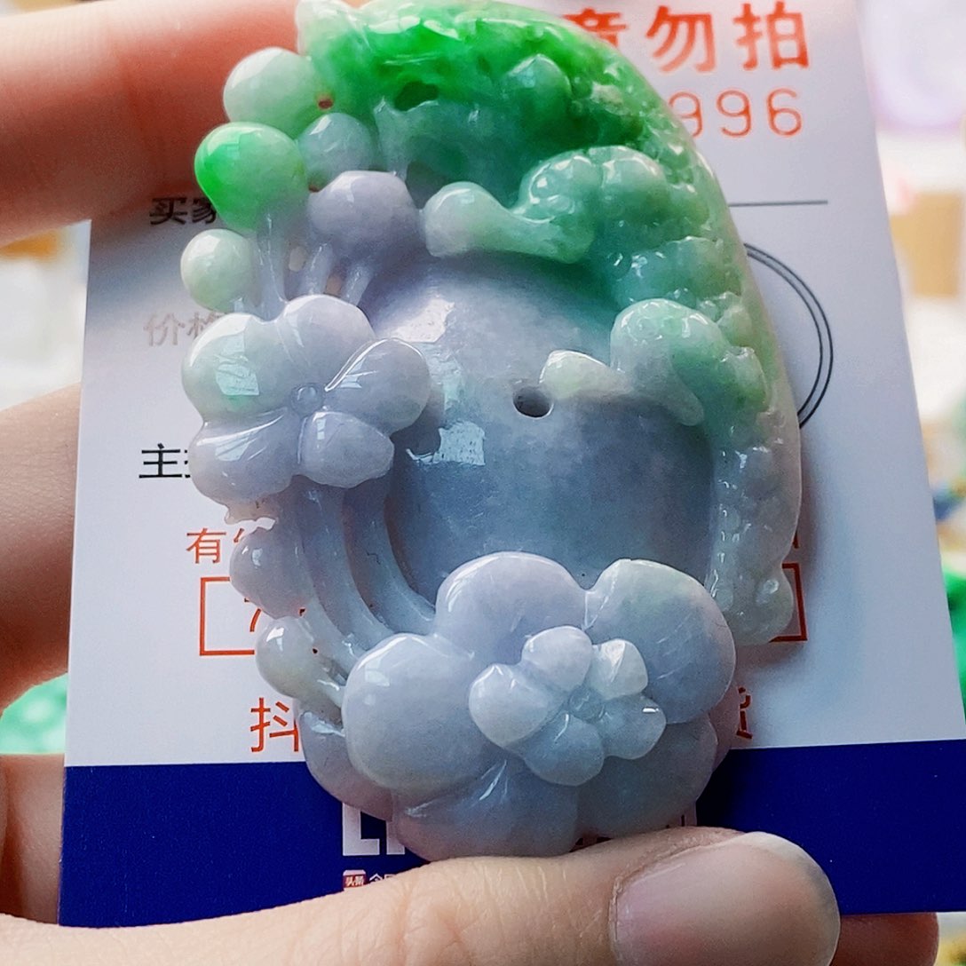 吊坠(不含链)未镶嵌翡翠