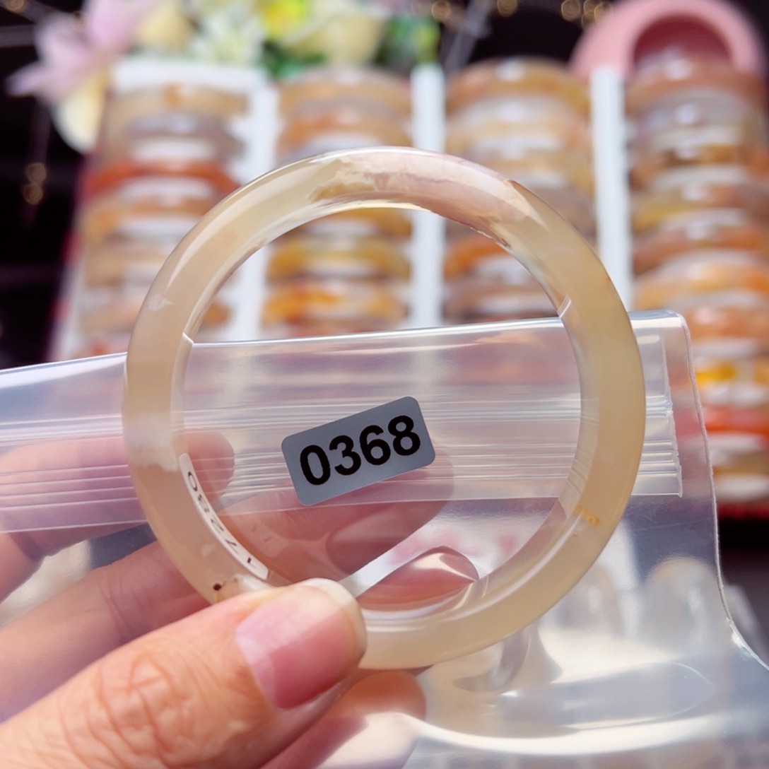 玛瑙/玉髓手镯未镶嵌U**?