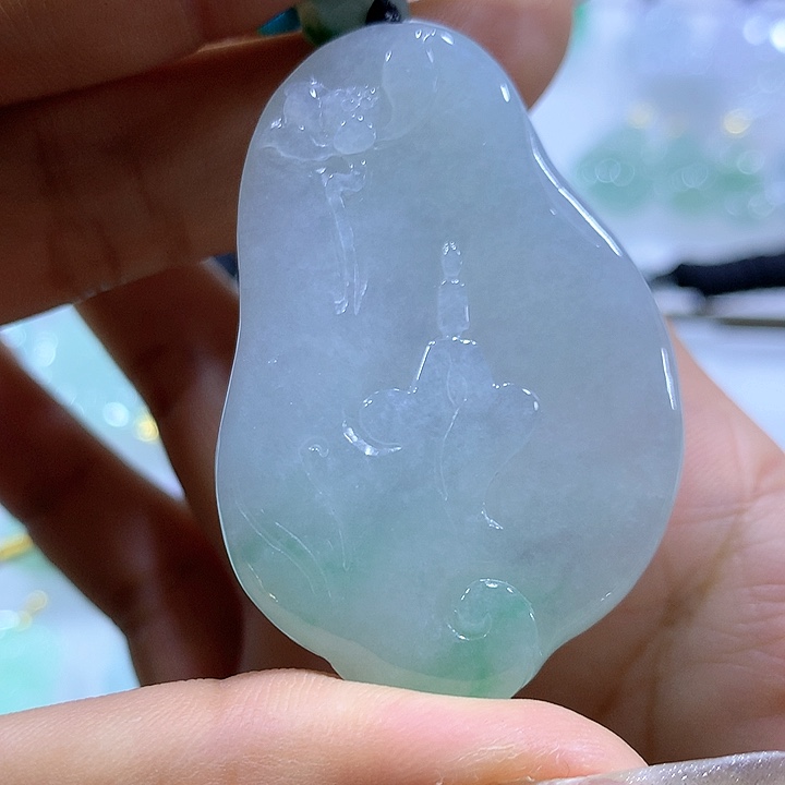 翡翠颈饰未镶嵌天然翡翠A货吊坠