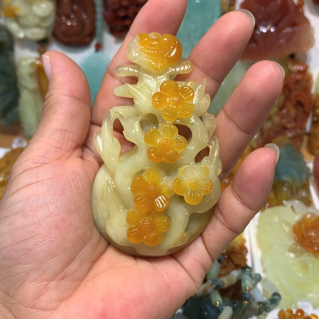 冰***缘蛇纹石玉未镶嵌颈饰