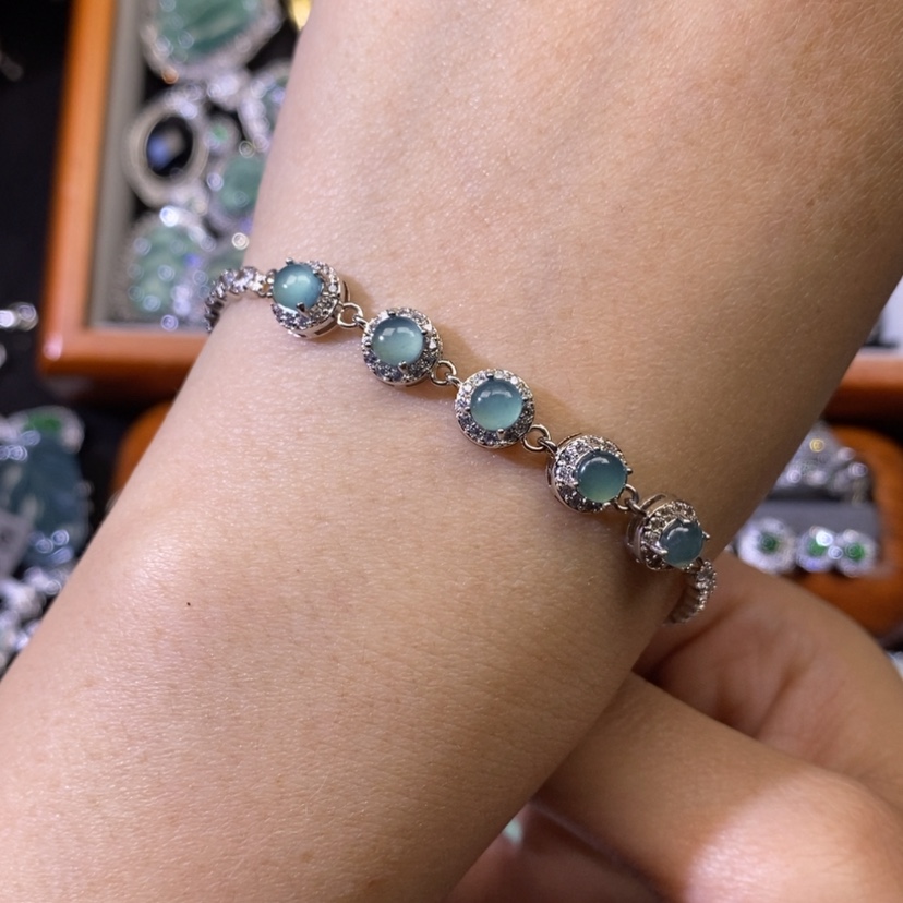 【闪购商品】翡翠颈饰未镶嵌天然