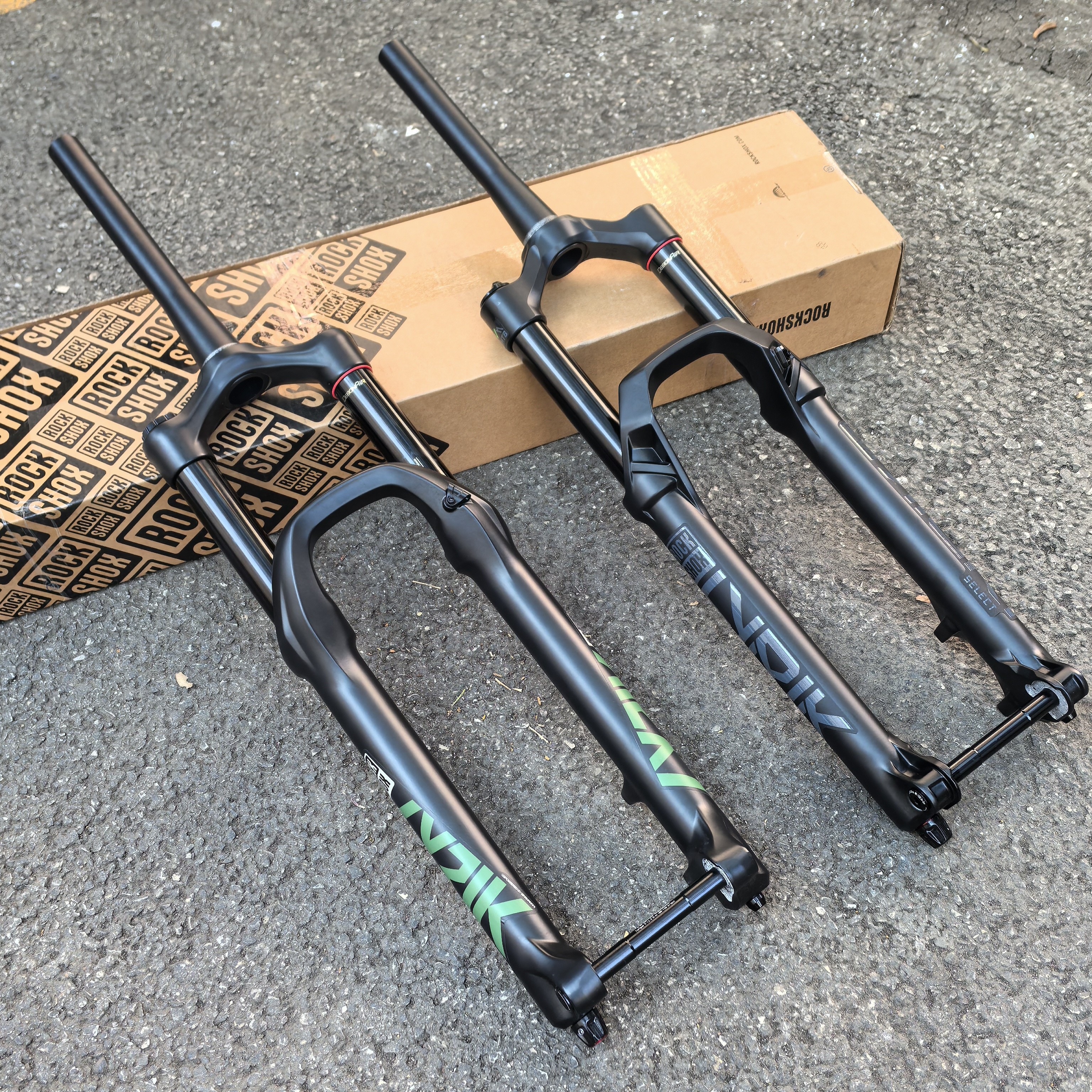ROCKSHOX速联LYRIK软尾山地自行车AM避震前叉27.5寸160行程桶轴