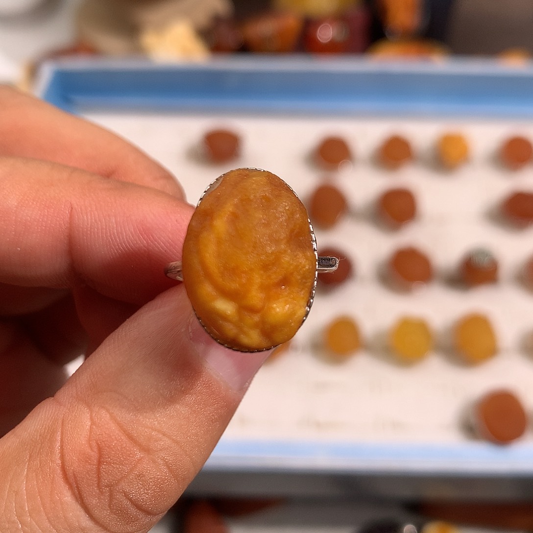 蜜蜡裸石未镶嵌你