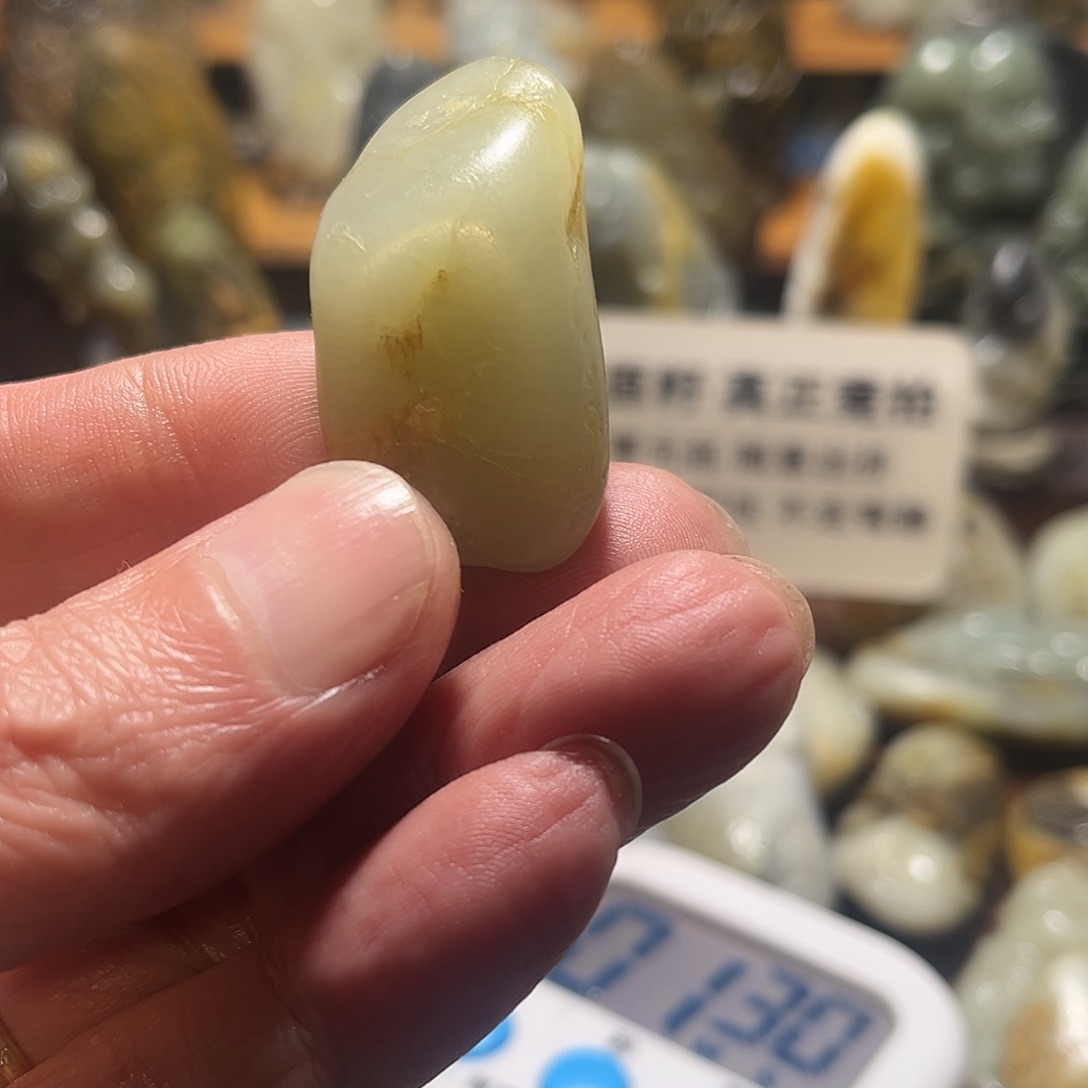 贝***哥和田玉未镶嵌颈饰