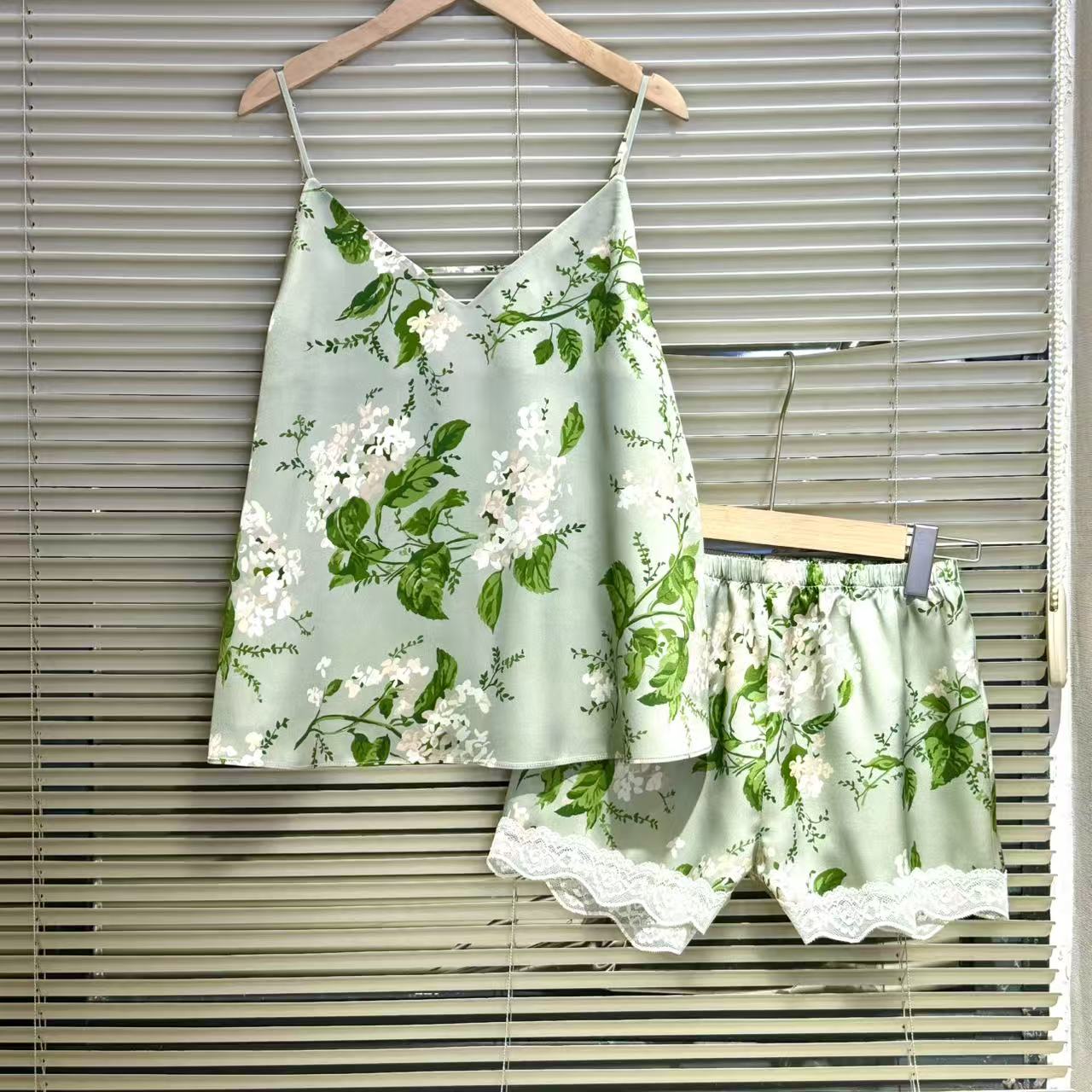 【日月禾】100%桑蚕丝重磅蕾丝吊带短裤套装大版女士T2455