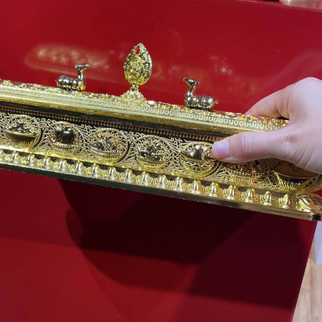 泥塑A****9我们的目标是成为一名优秀