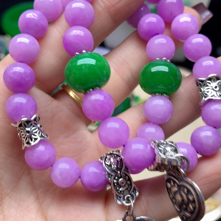 翡翠颈饰未镶嵌吊坠