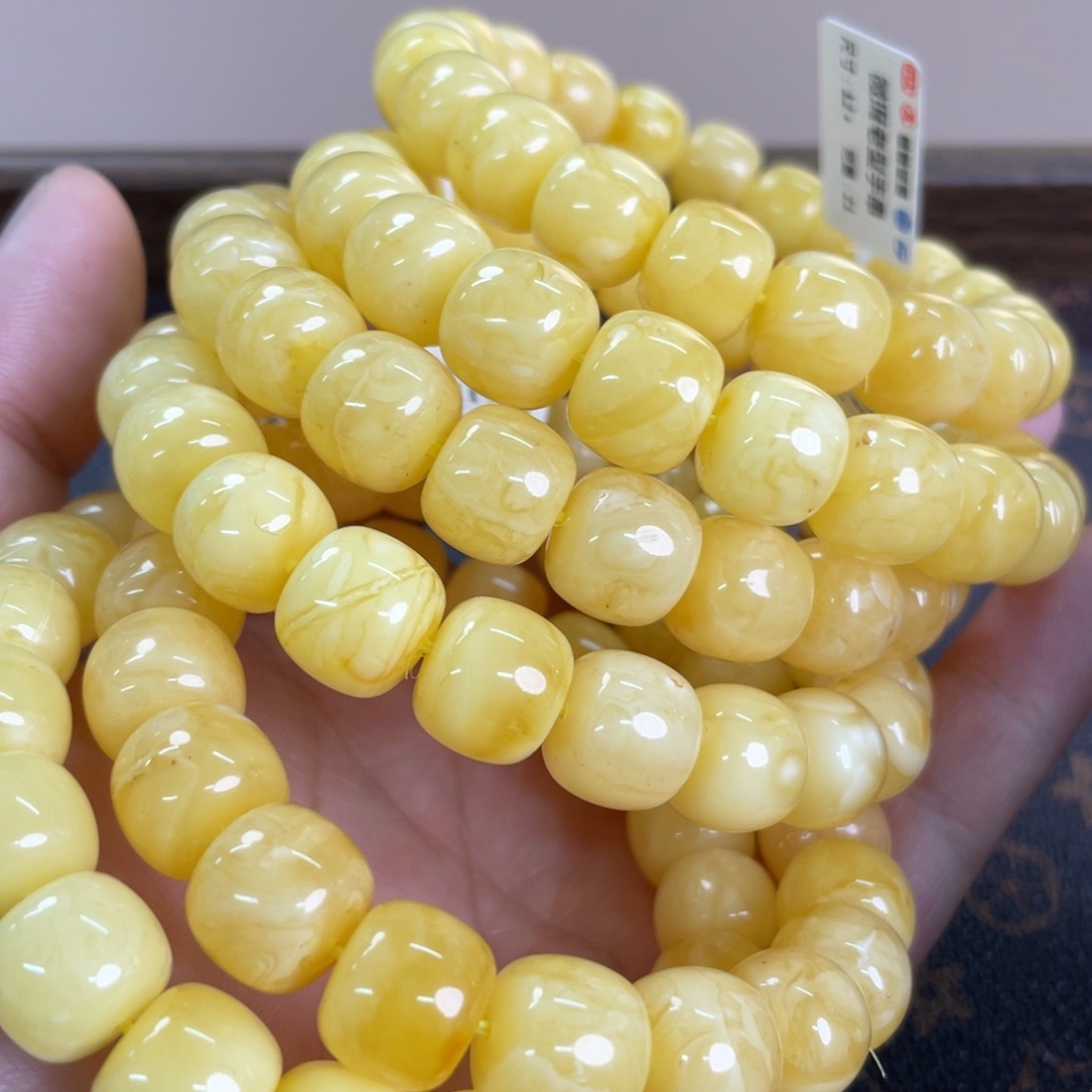 蜜蜡裸石未镶嵌122多样性发其一