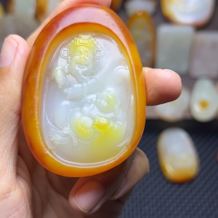 小***⑦颈饰未镶嵌和田玉