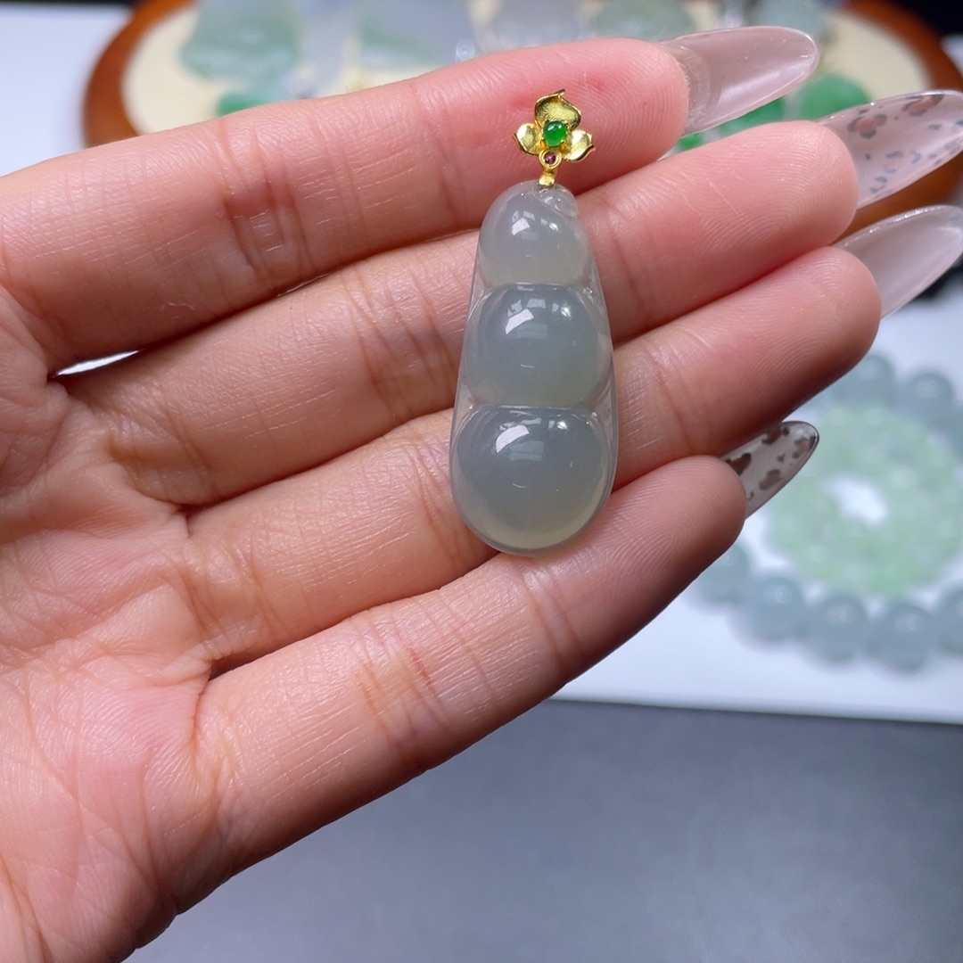 翡翠吊坠(不含链)18K金镶嵌