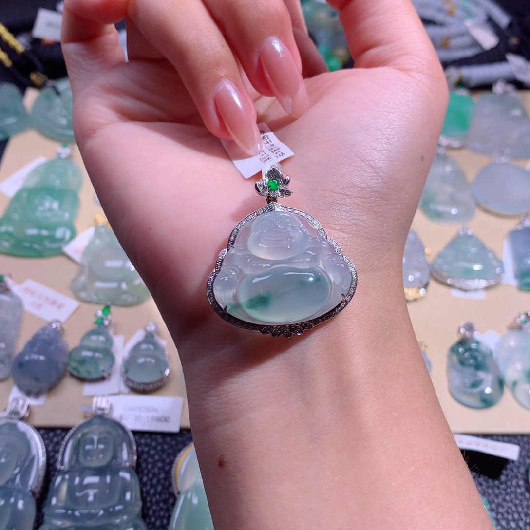 翡翠吊坠(不含链)18K金镶嵌