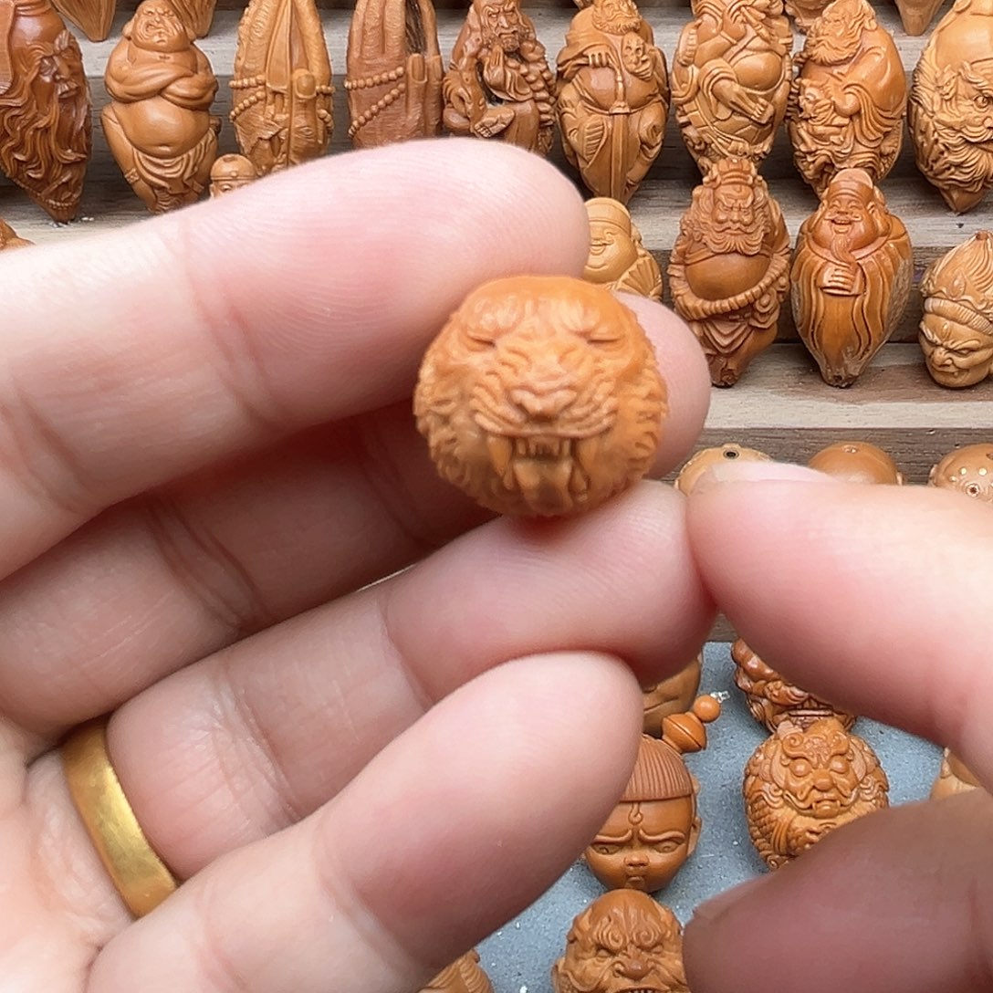 猴头核桃吊坠18老虎