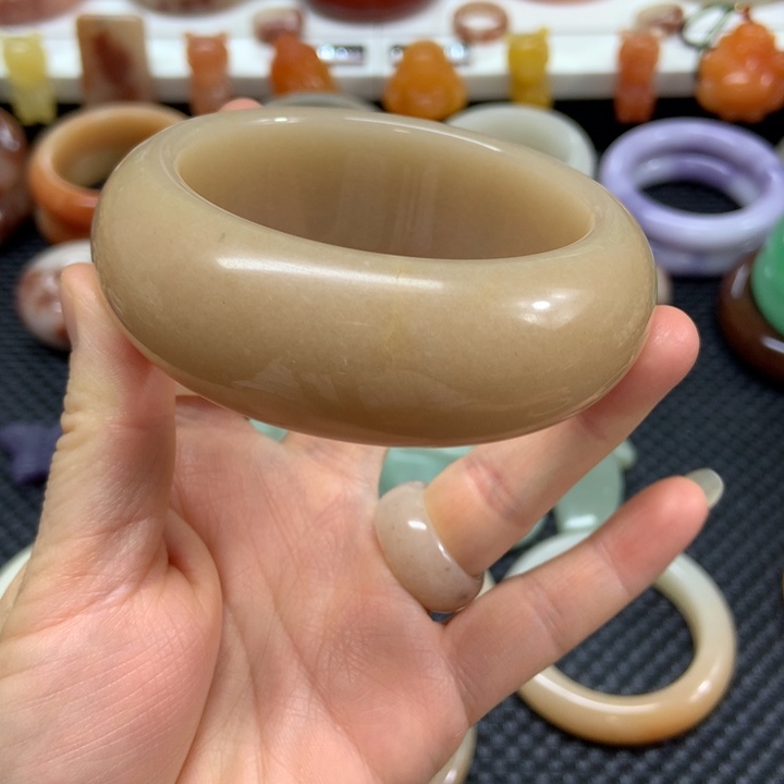 石英质玉未镶嵌手镯