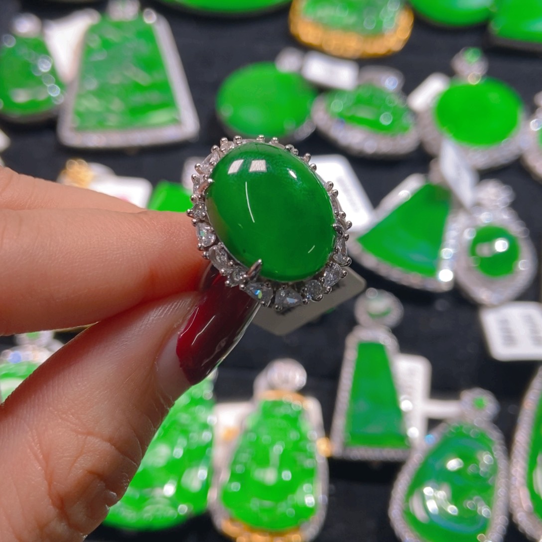 翡翠吊坠(不含链)未镶嵌予*