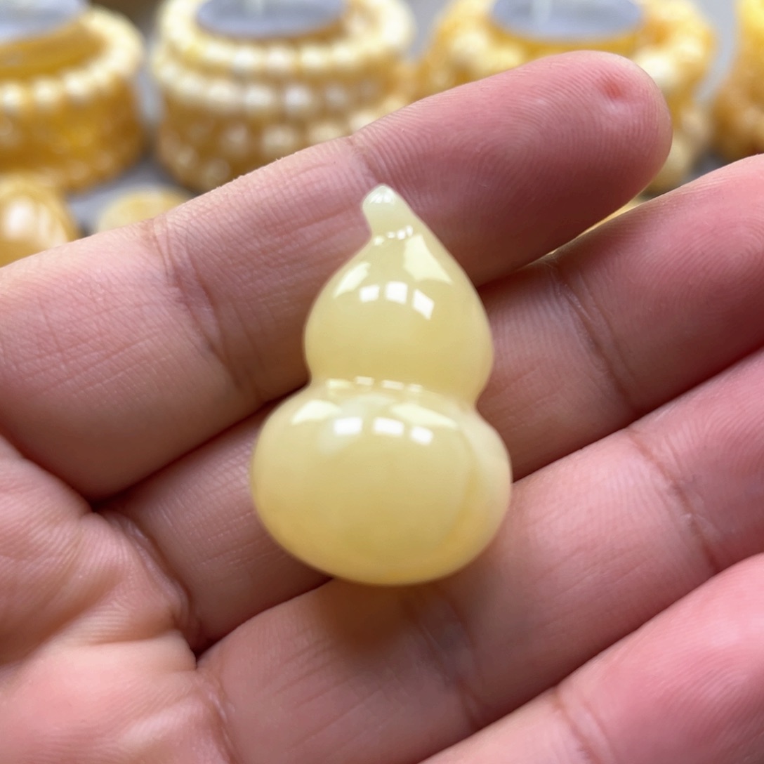 琥珀颈饰未镶嵌吊坠