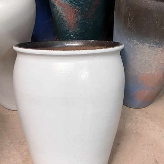 紫砂花盆口25高度31白色