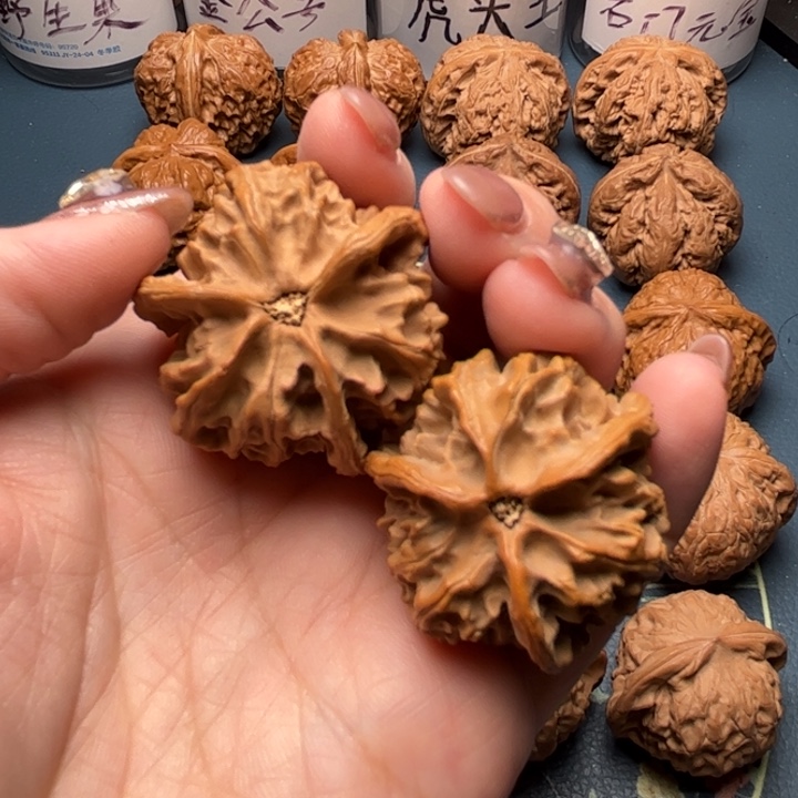 文玩核桃把件?***?36盘山三棱