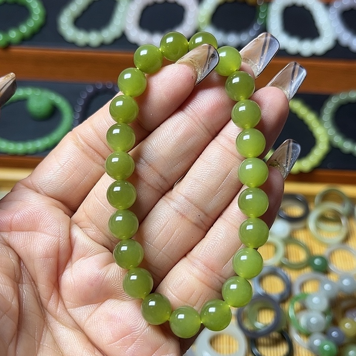 蒲***店和田玉未镶嵌手串