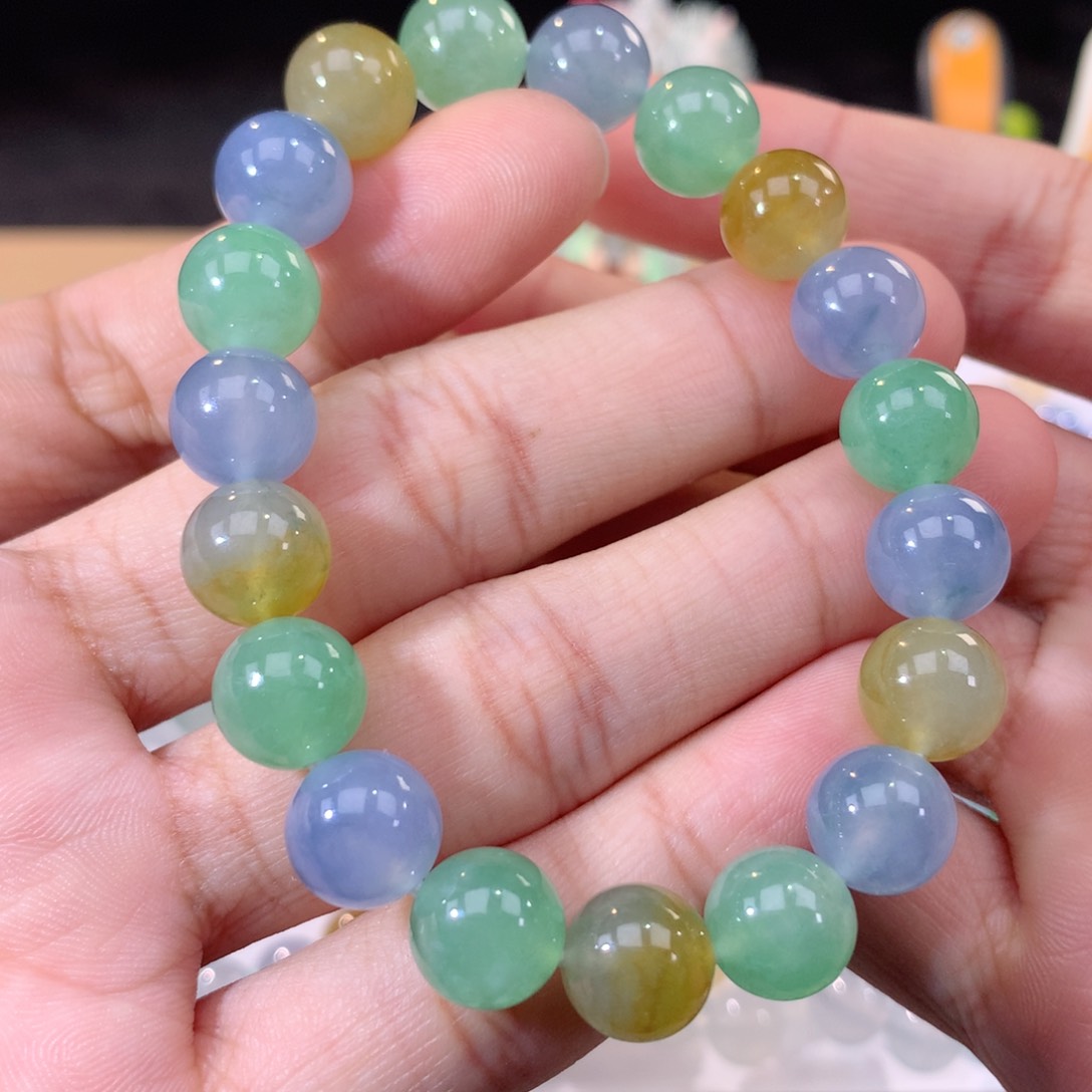 翡翠手链未镶嵌翡翠