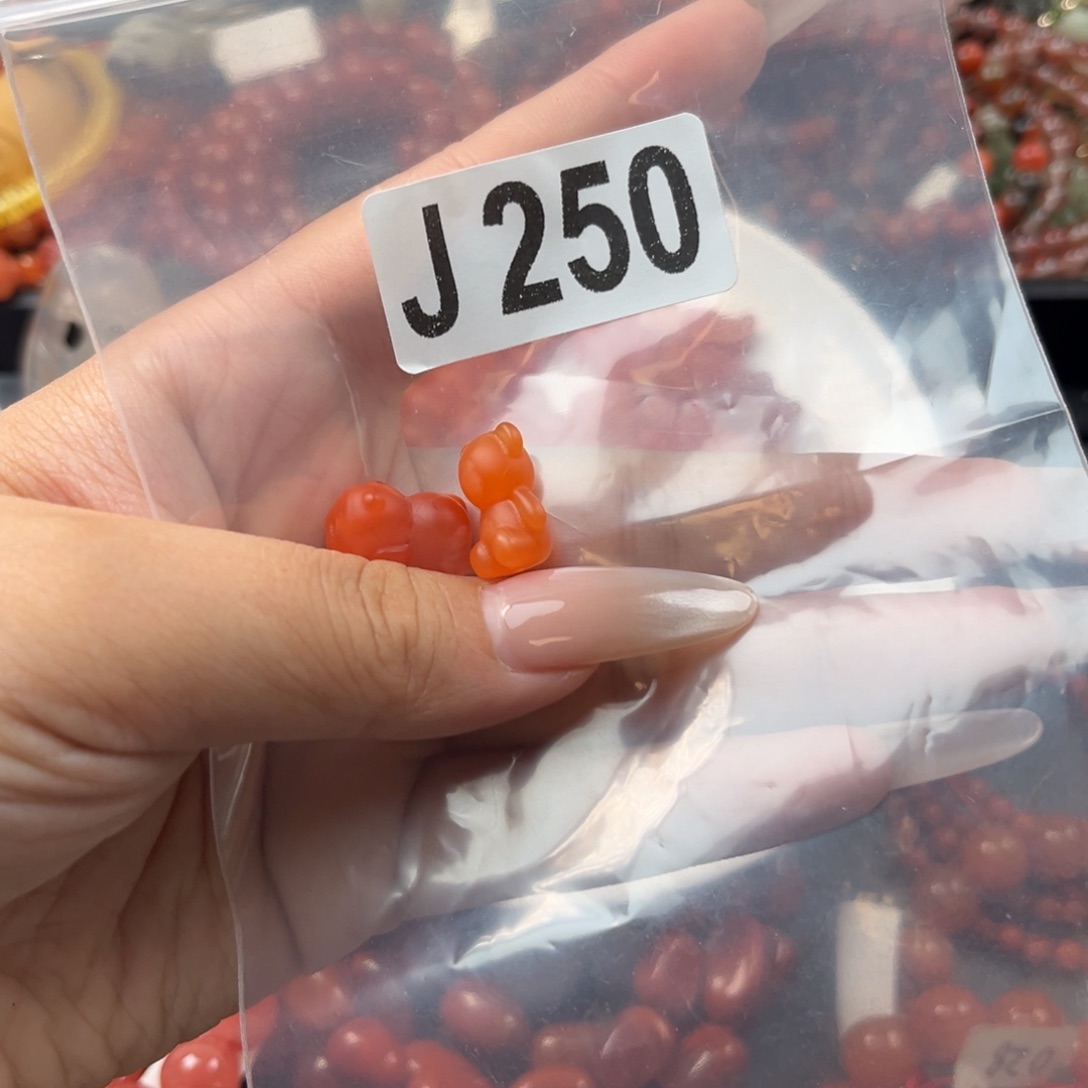 南红玛瑙未镶嵌珠宝奇石