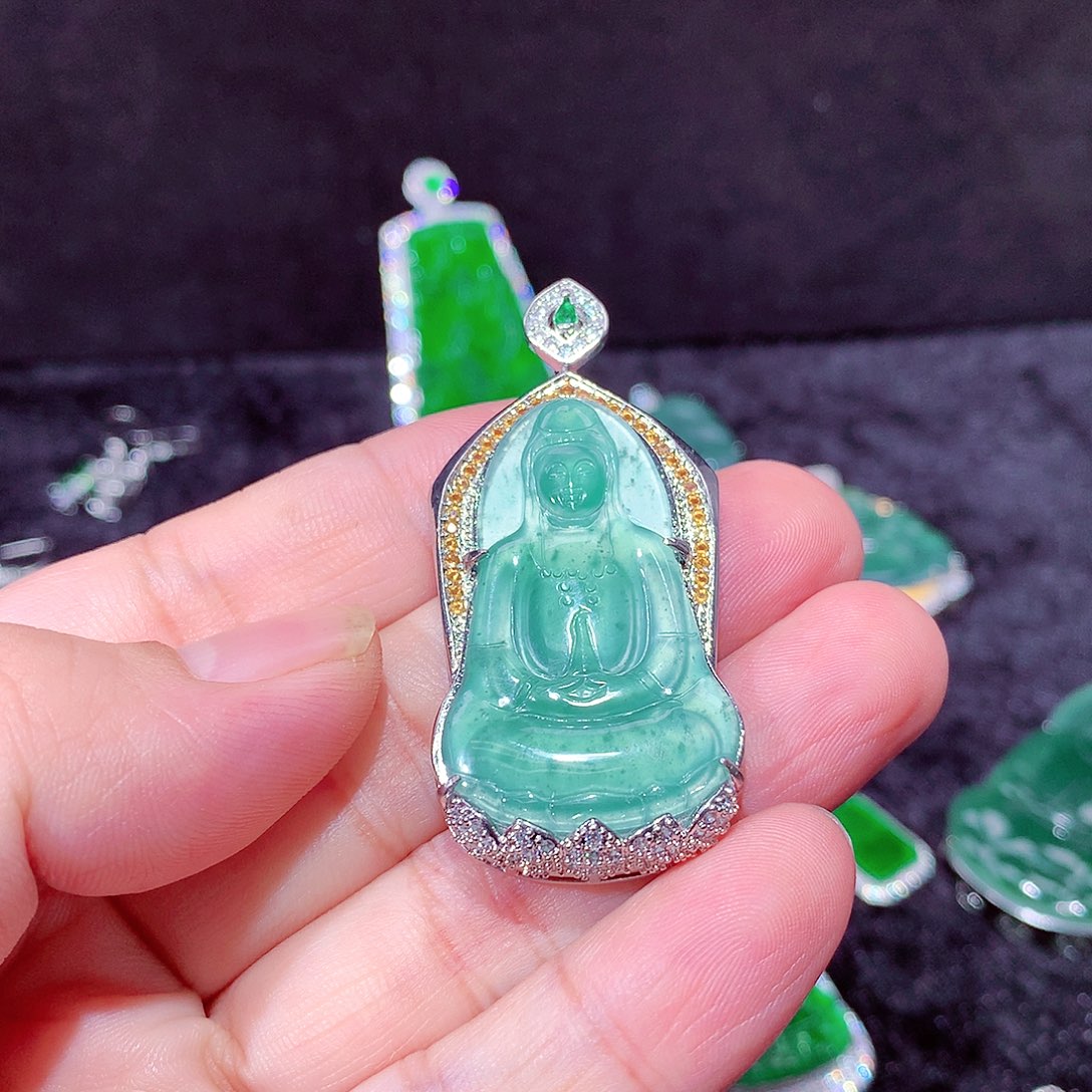 【闪购商品】翡翠吊坠(不含链)未镶嵌