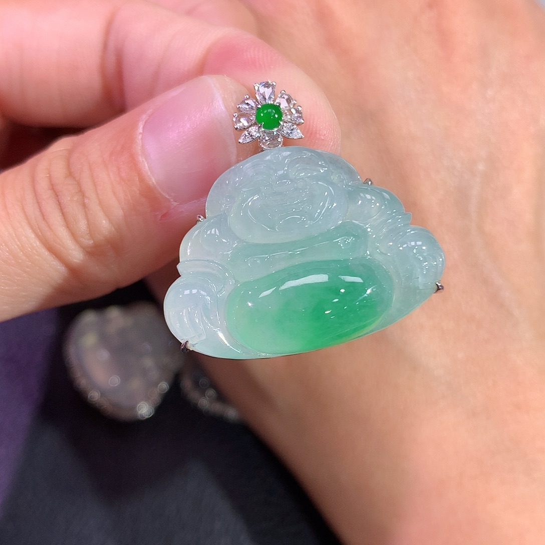 翡翠吊坠(赠链)18K金镶嵌