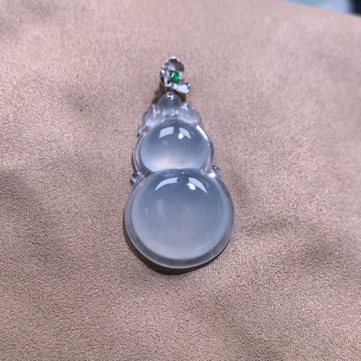 翡翠18K金镶嵌颈饰缅甸翡翠