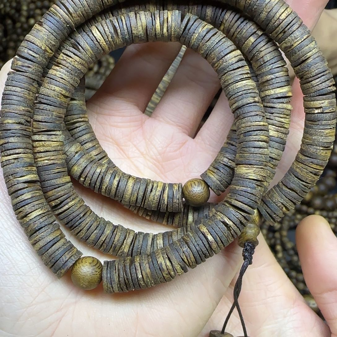 沉香沉香碎屑+沉水浮0.8片片珠多圈37克加多样性发一