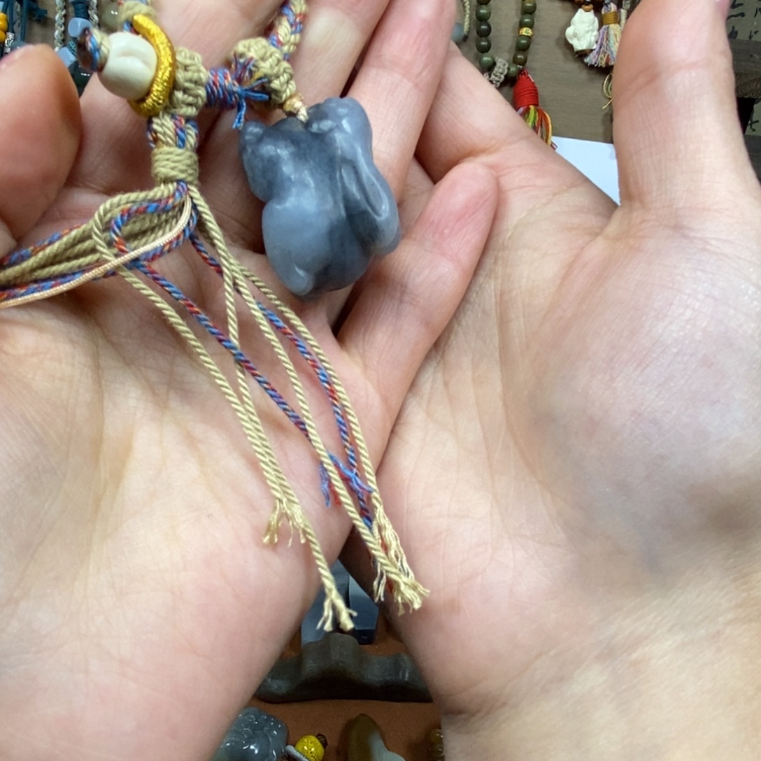 你***。和田玉（糖玉）未镶嵌车挂