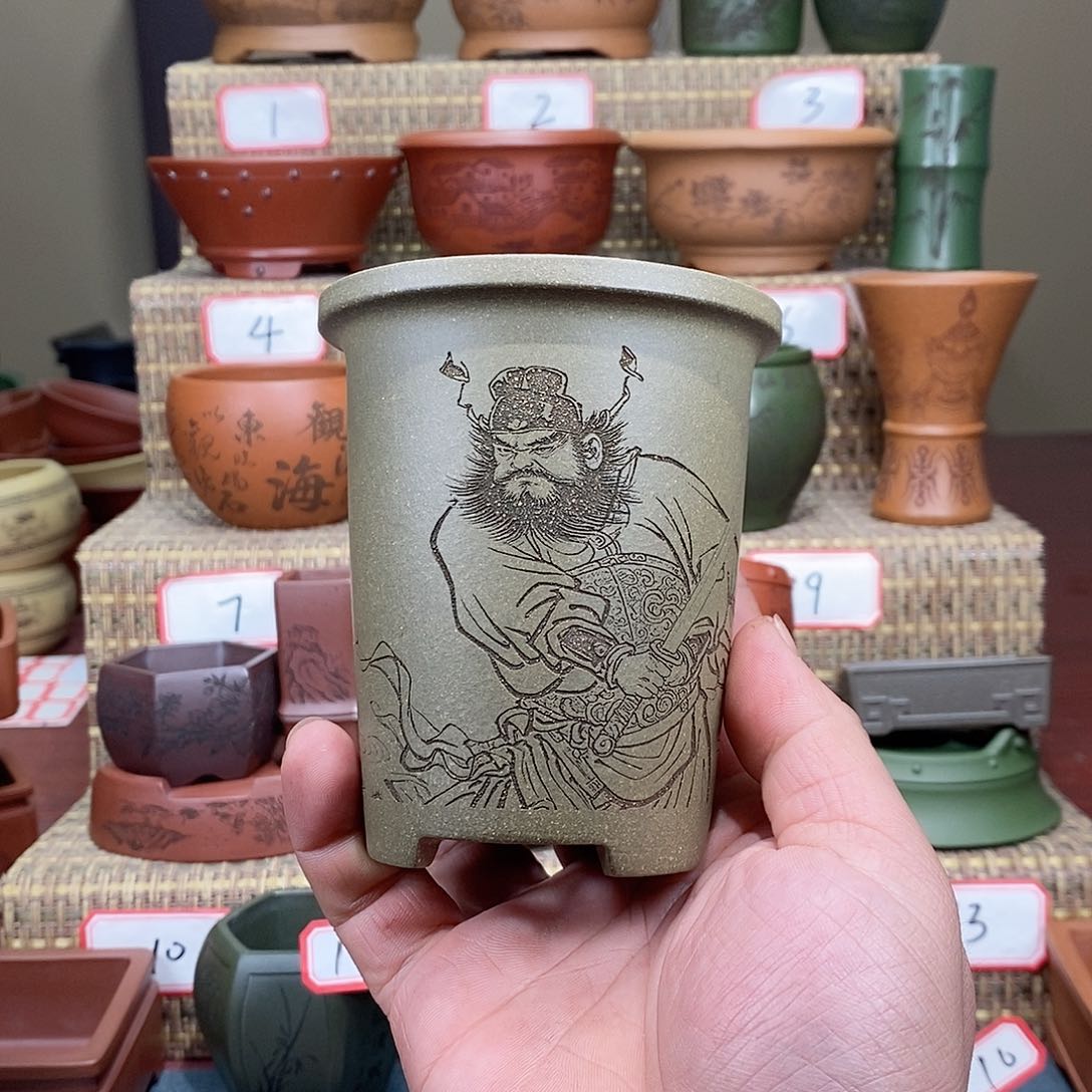 紫砂花盆我在等一