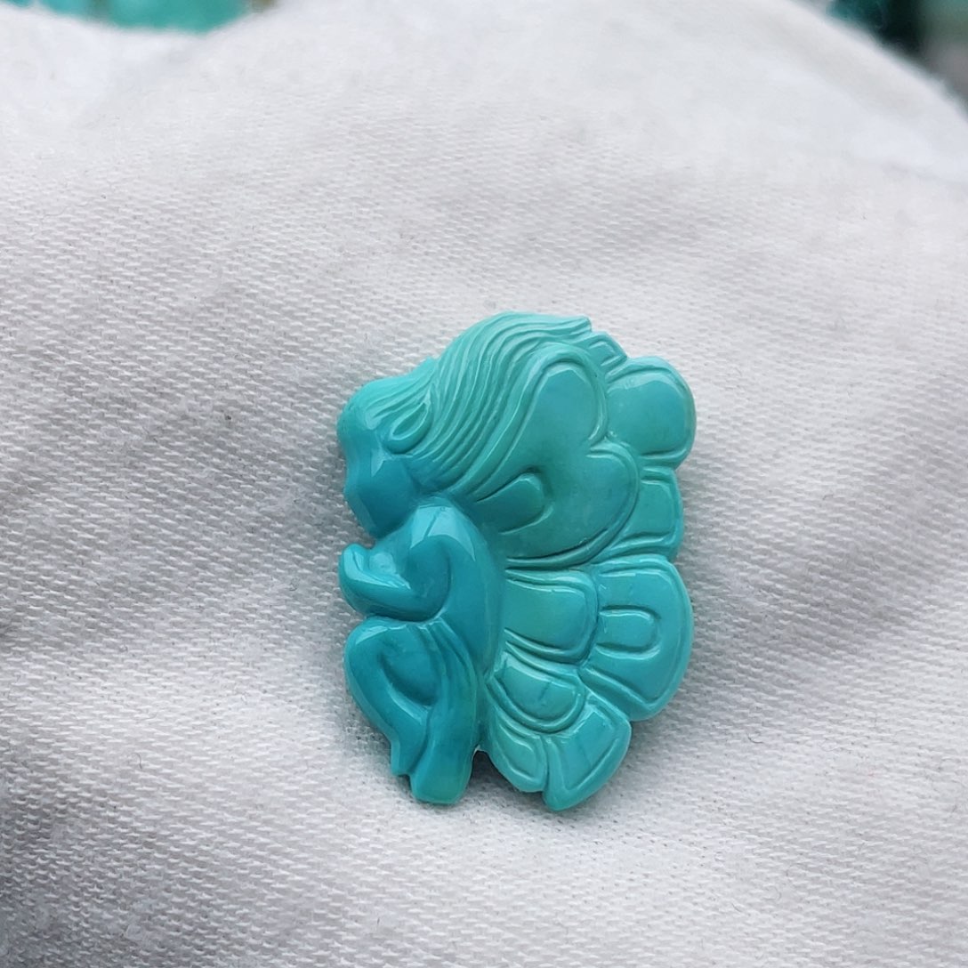 绿松石未镶嵌颈饰