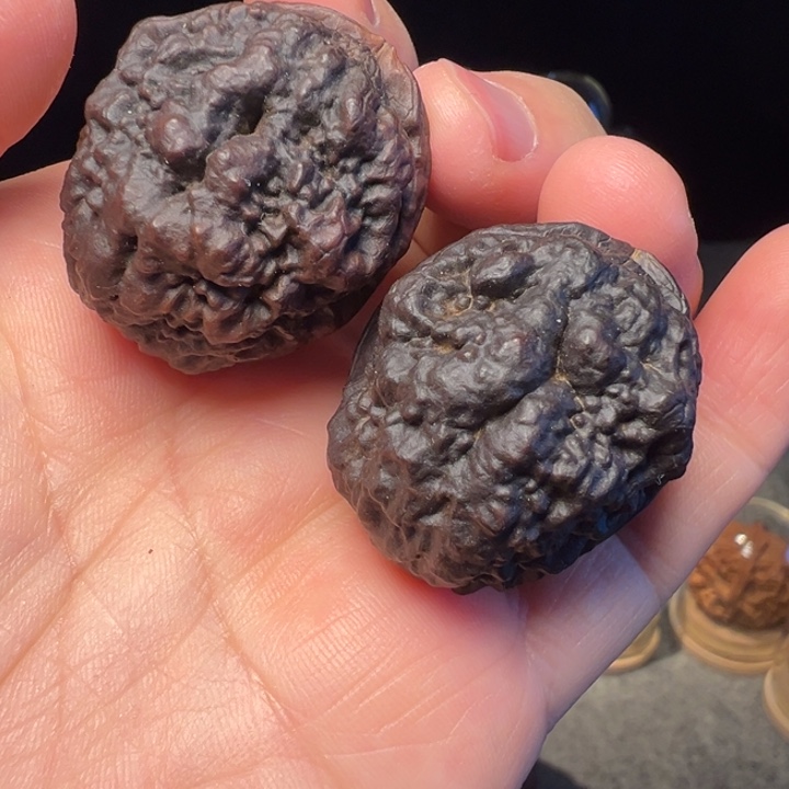 文玩核桃把件脸谱纹鬼脸王34mm