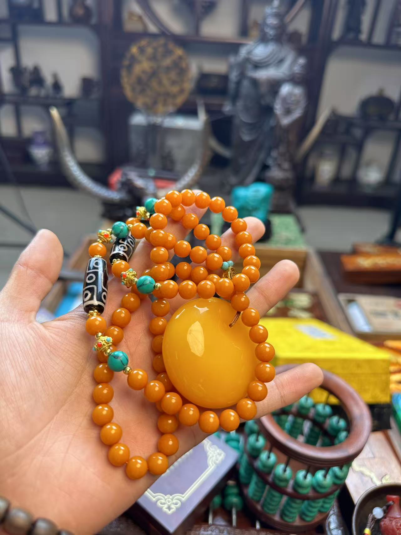 【闪购商品】天然原矿蜜蜡大扣