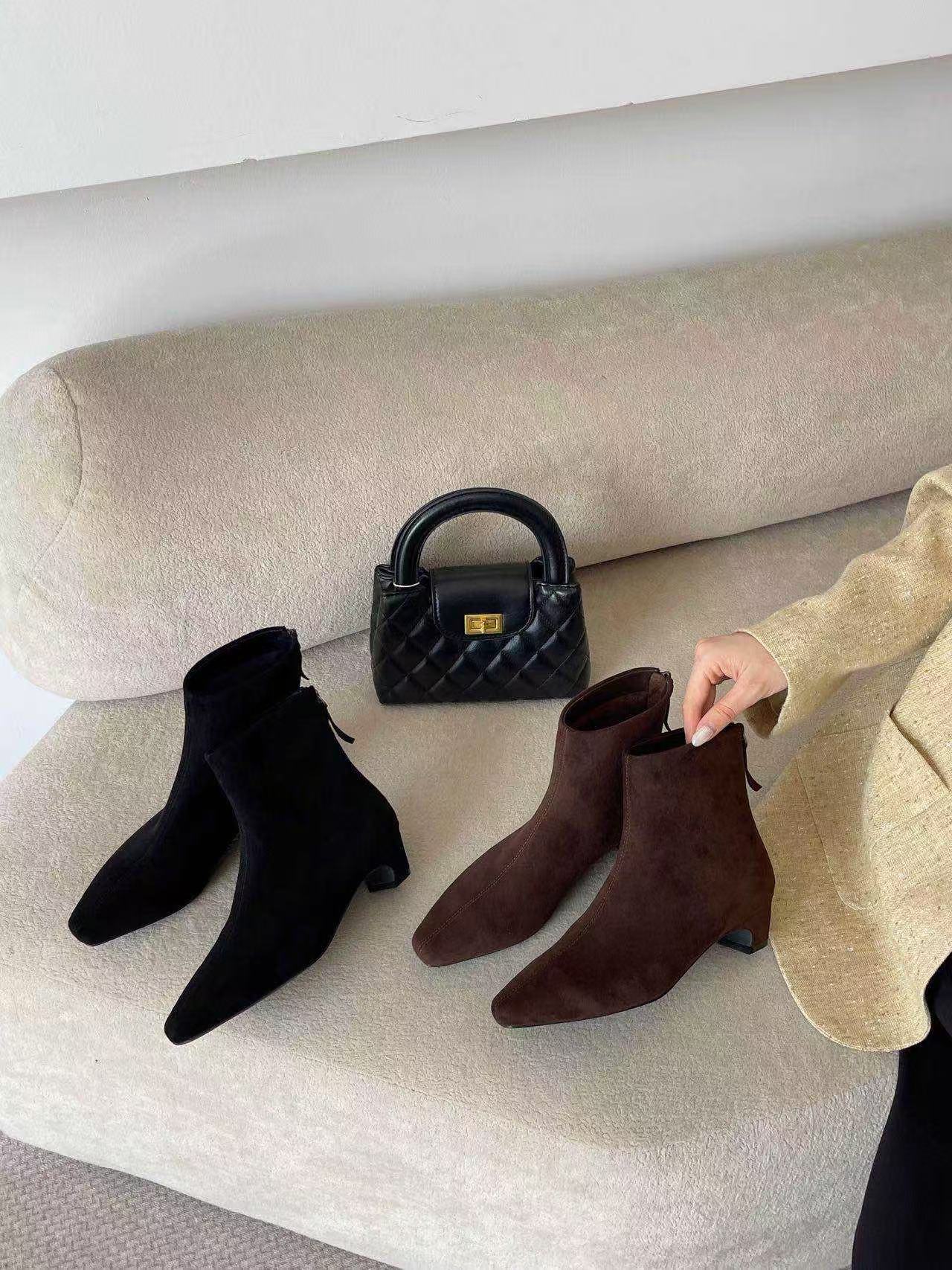 法式粗跟绒面短靴女2025秋冬后拉链设计感时尚百搭瘦瘦靴时装靴子