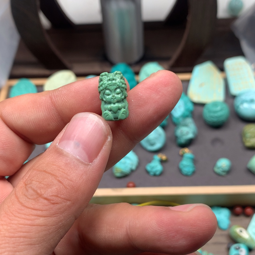 绿松石雕刻未镶嵌