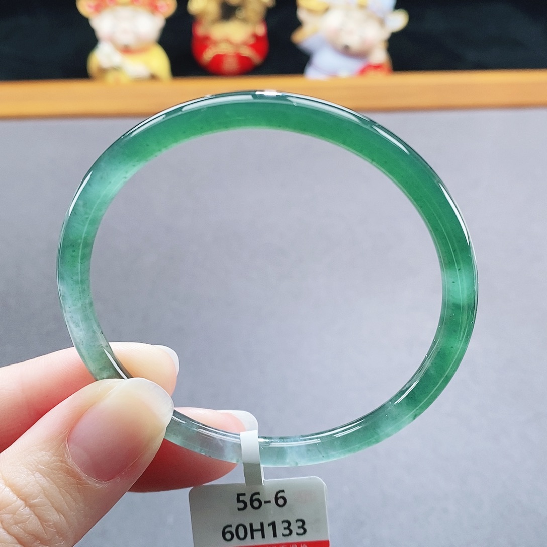 翡翠未镶嵌手镯06