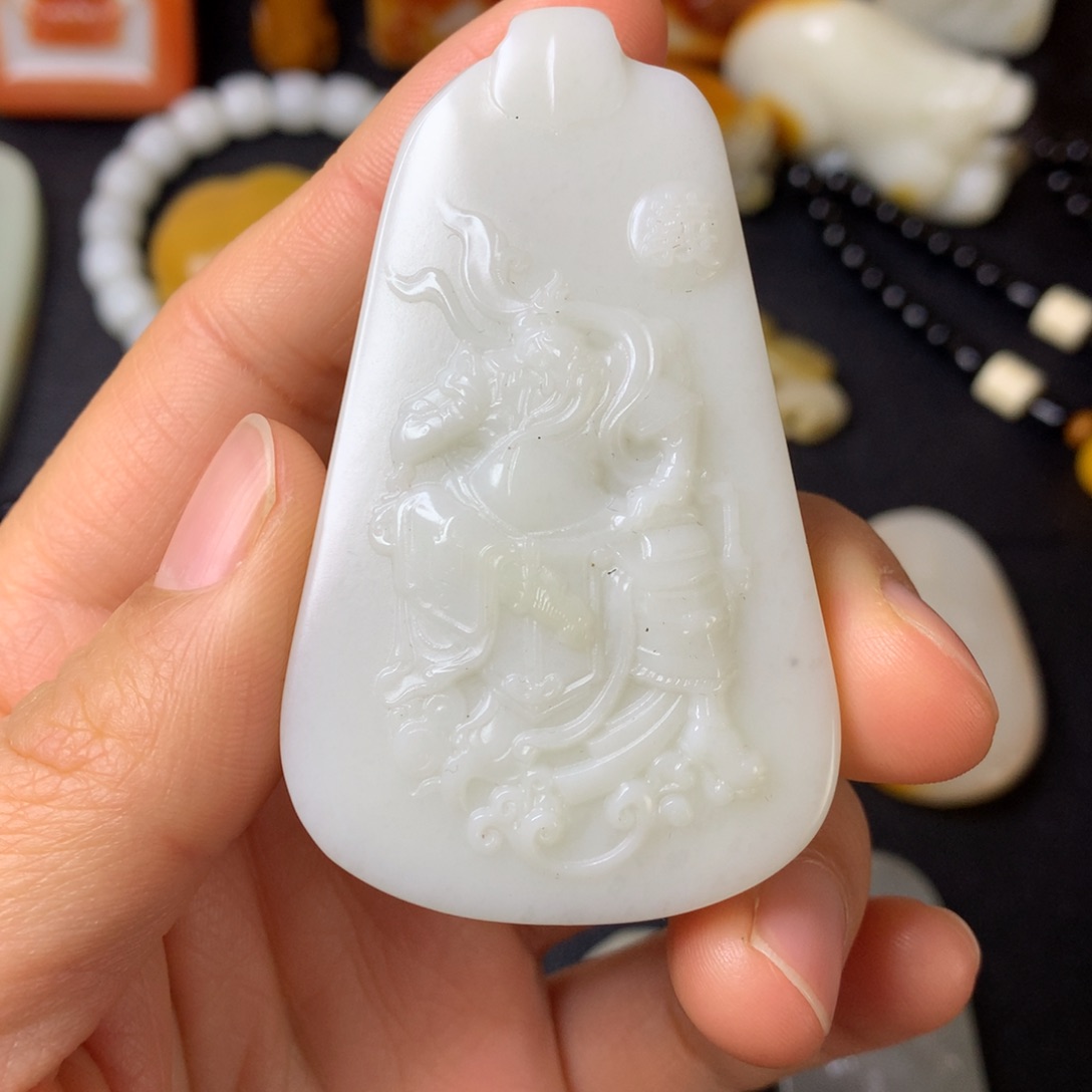 和田玉颈饰未镶嵌