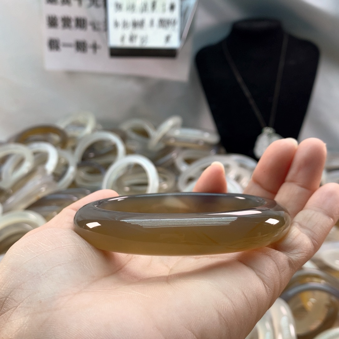 手镯玛瑙/玉髓未镶嵌