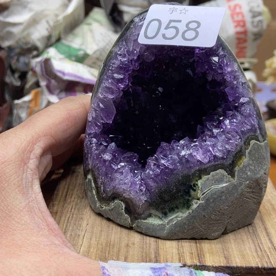 紫晶天然水晶摆件未镶嵌