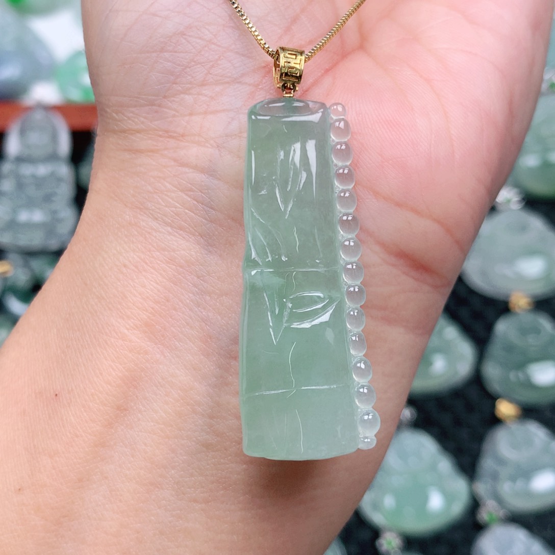 翡翠吊坠(不含链)18K金镶嵌