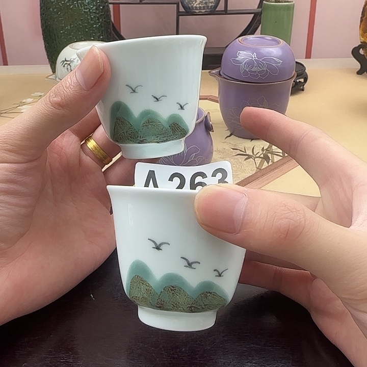 羊脂玉手绘白瓷茶杯两只装