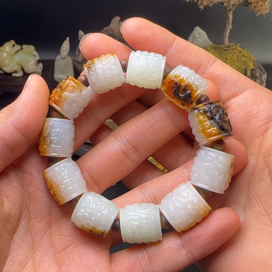 A***a和田玉（糖玉）未镶嵌挂件