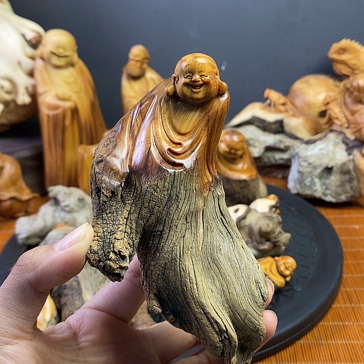 柏木（崖柏）弥勒佛