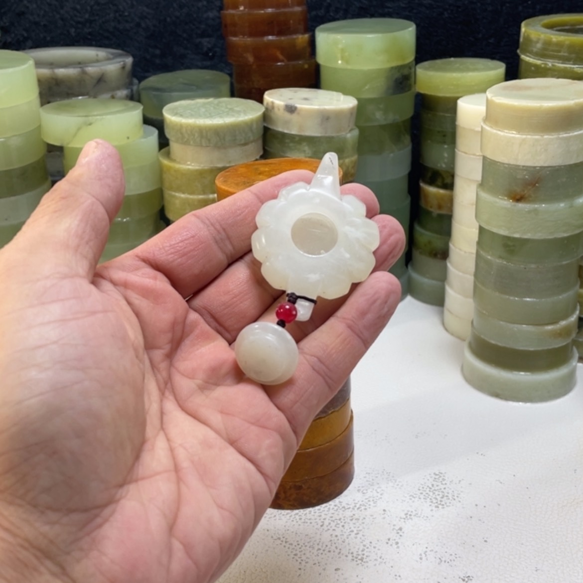 【闪购商品】蛇纹石玉珠宝半成品未镶嵌
