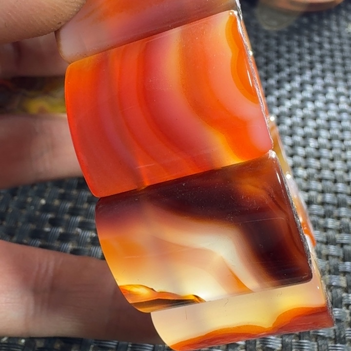 大***地玛瑙/玉髓未镶嵌颈饰