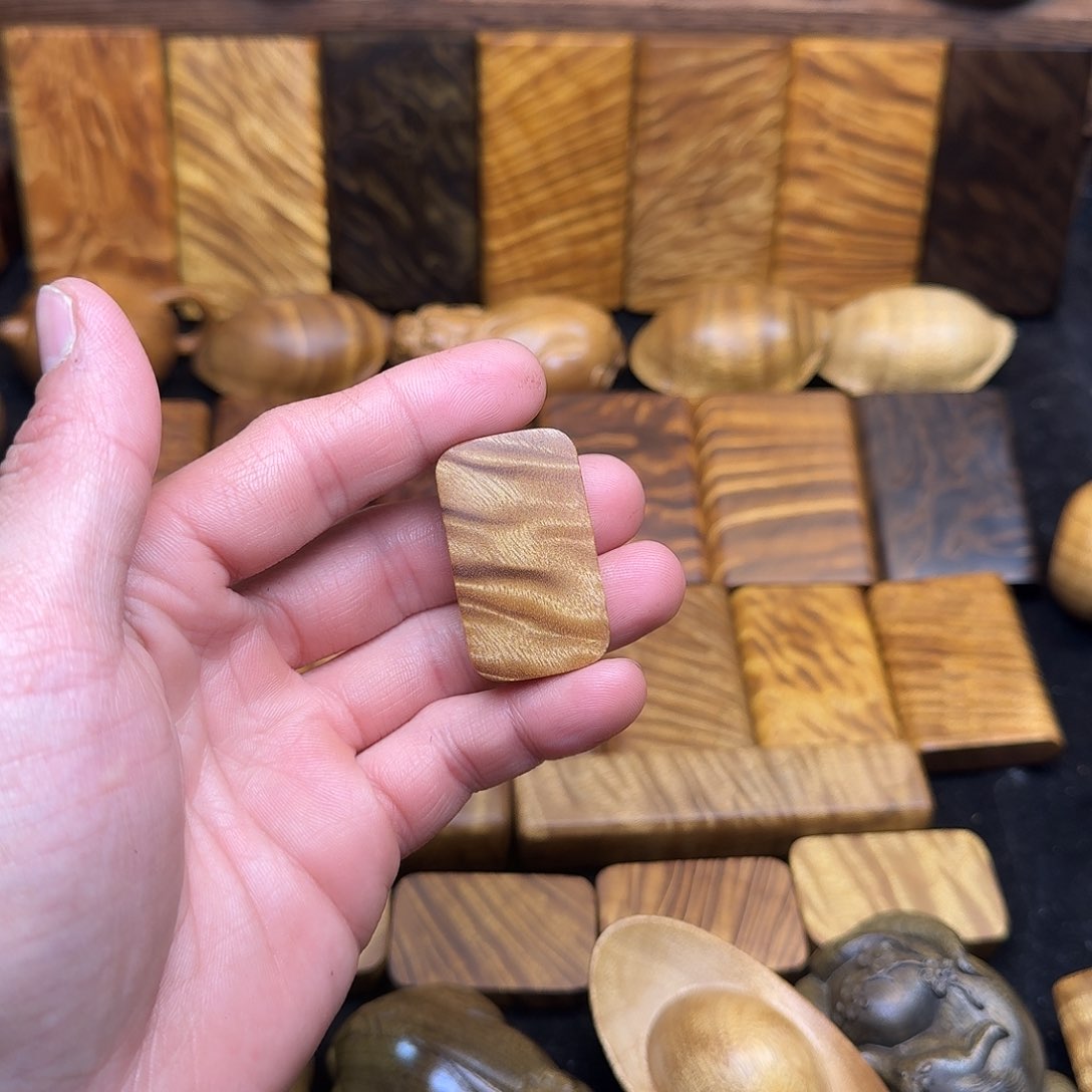 楠木金丝楠木无事牌