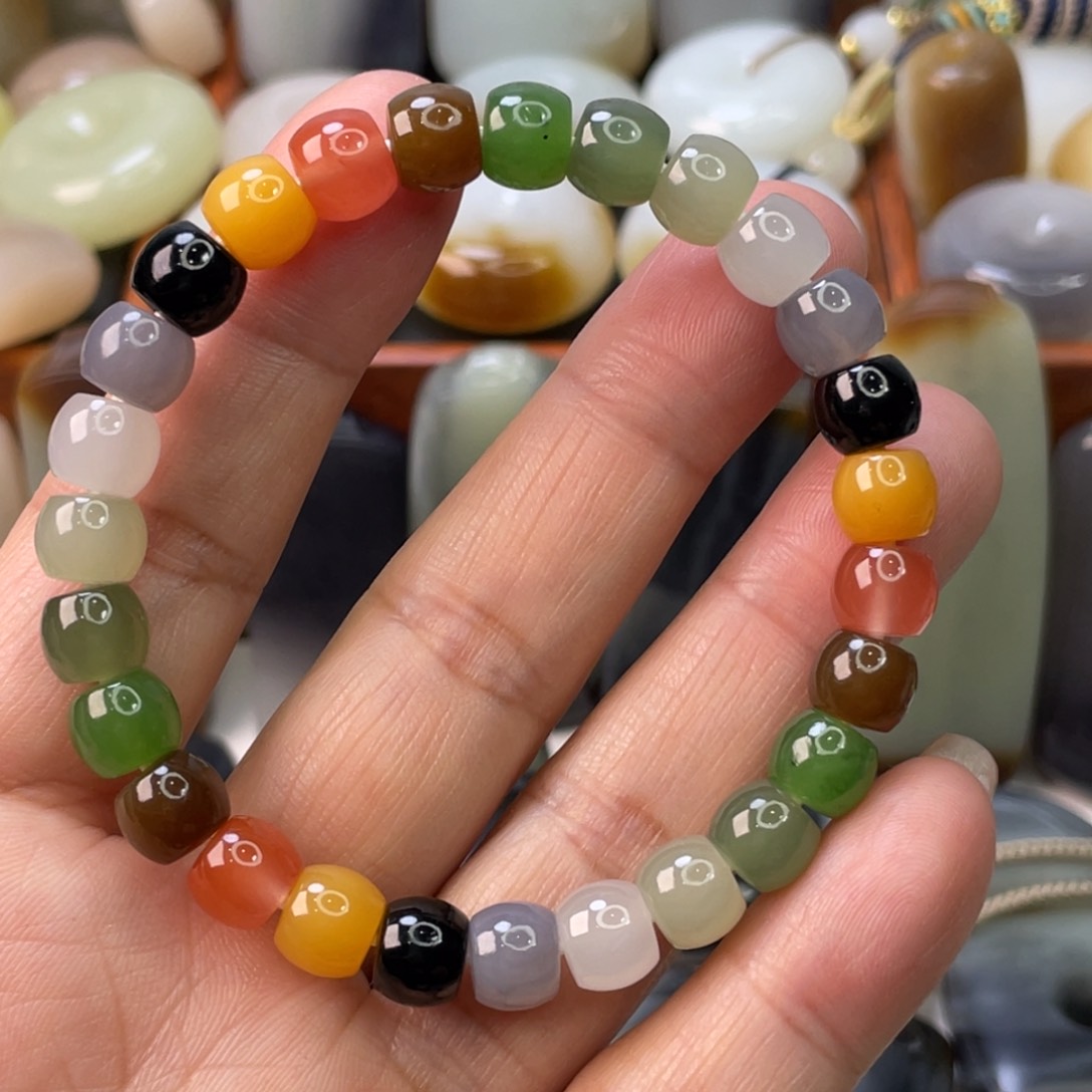 和田玉手链未镶嵌卡八