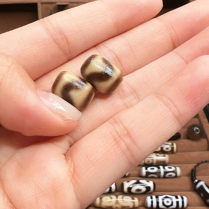 玛瑙/玉髓颈饰未镶嵌静*