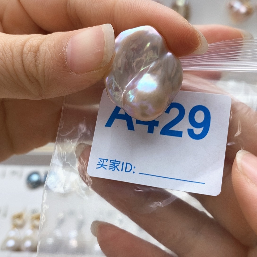 颈饰未镶嵌淡水珍珠